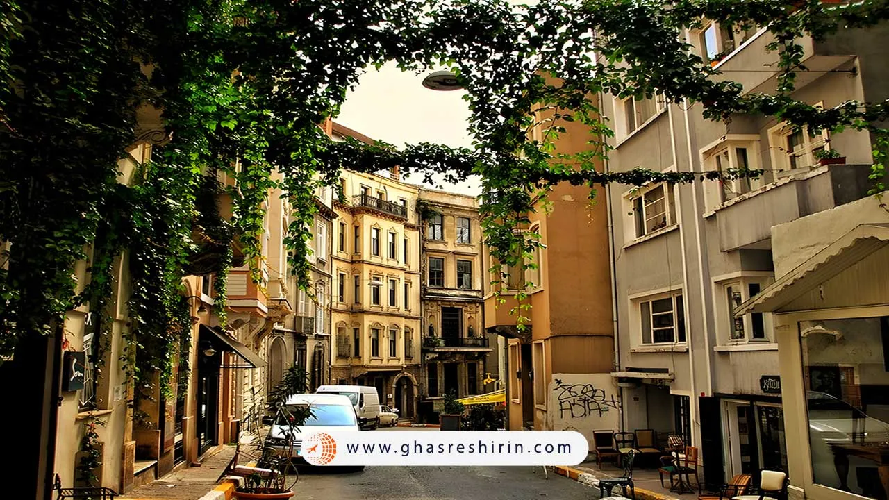 خیابان چوکورکوما (Cukurcuma Street)