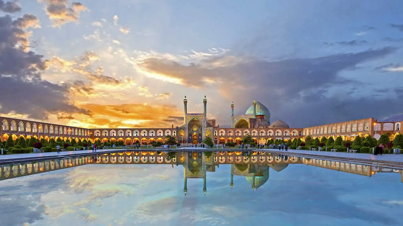 اصفهان، نصف جهان
