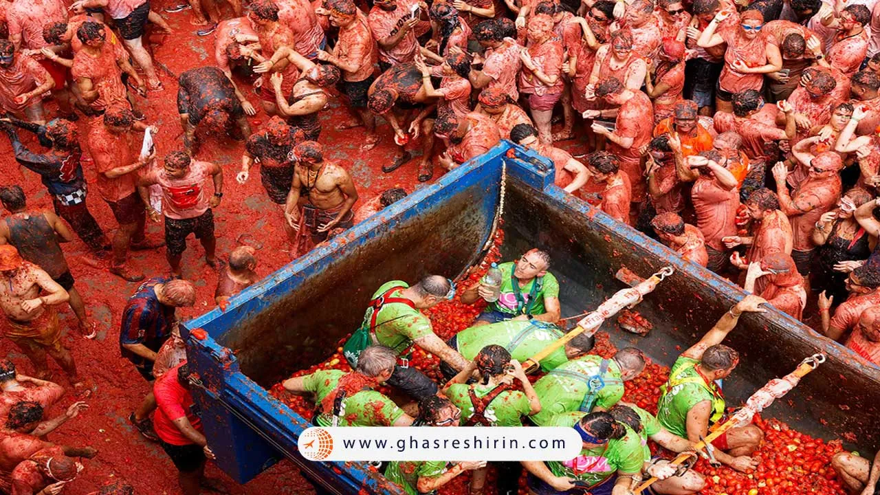 فستیوال گوجه فرنگی لا توماتینا (La Tomatina)