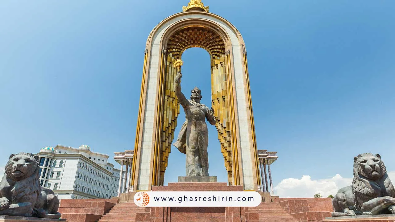 مجسمه اسماعیل سامانی تاجیکستان