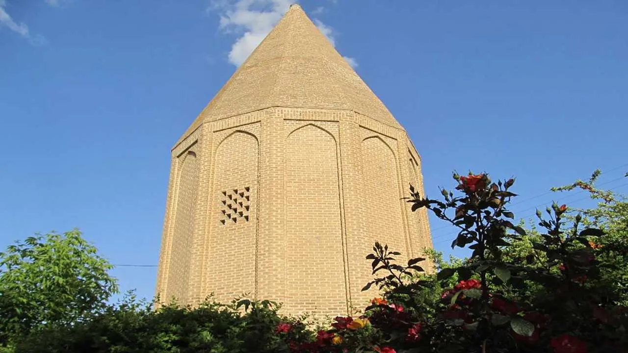 برج قربان همدان