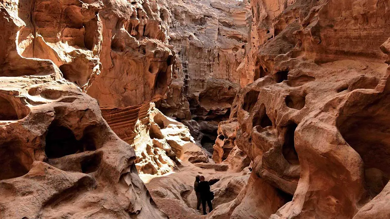 تنگه چاهکوه جزیره قشم