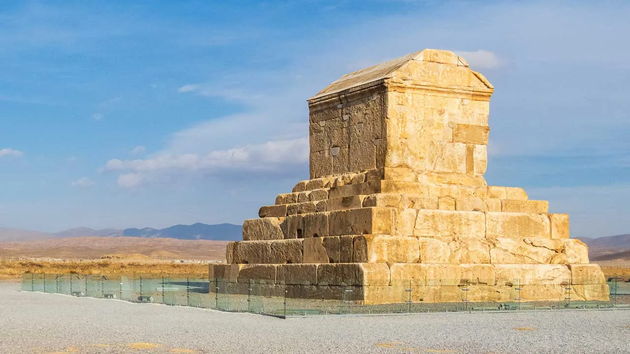 آرامگاه کوروش