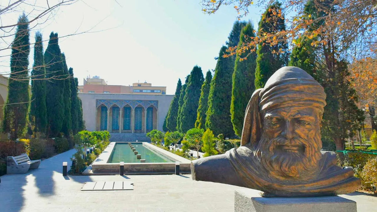 آرامگاه صائب تبریزی در اصفهان