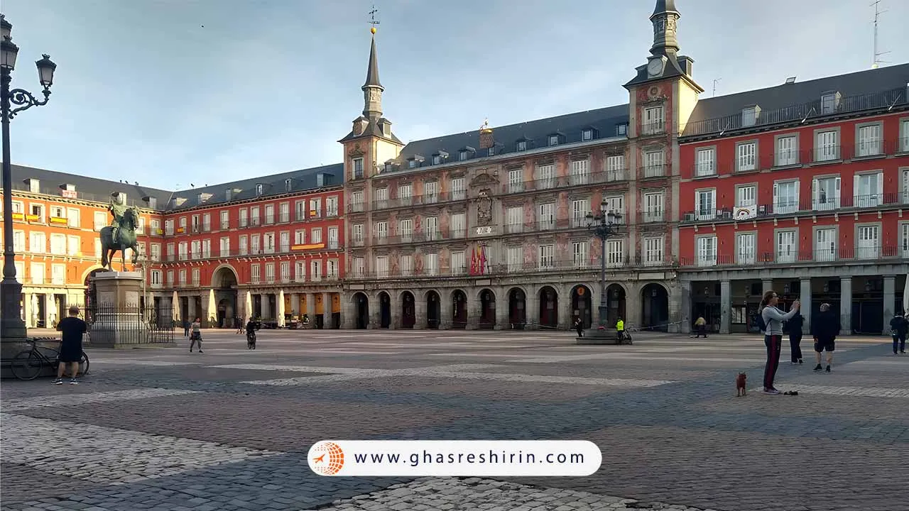 پلازا مایور Plaza Mayor