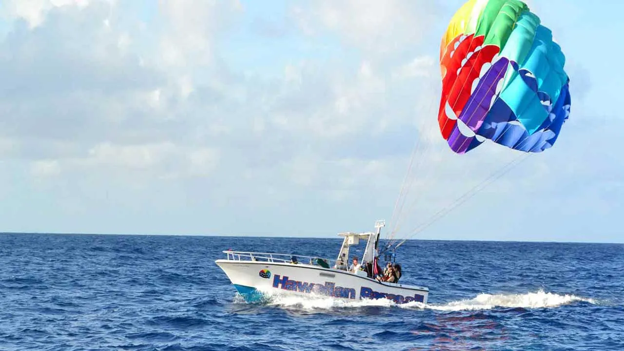 بهترین ورزش های آبی در اسلکه بزرگ تفریحی کیش