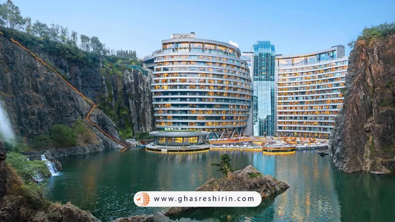 زیباترین هتل دنیا در دل کوه چین 