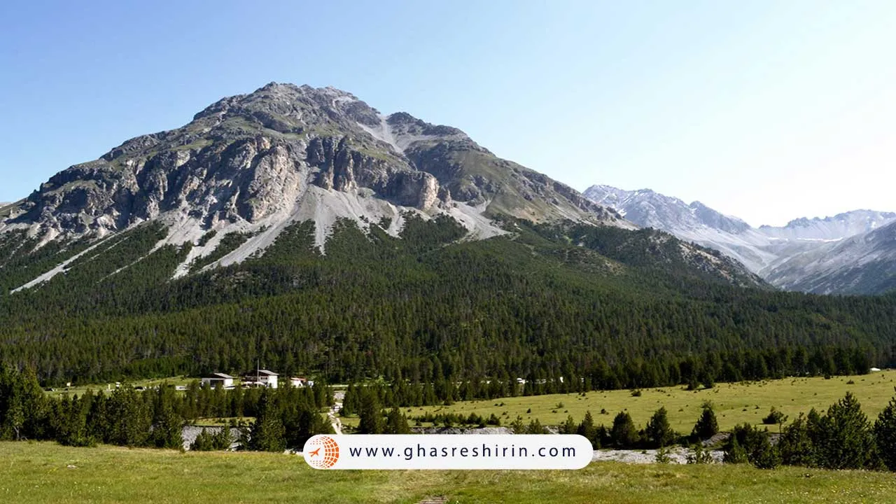 قله پیز کواتروال (Piz Quattervals) در پارک ملی سوئیس