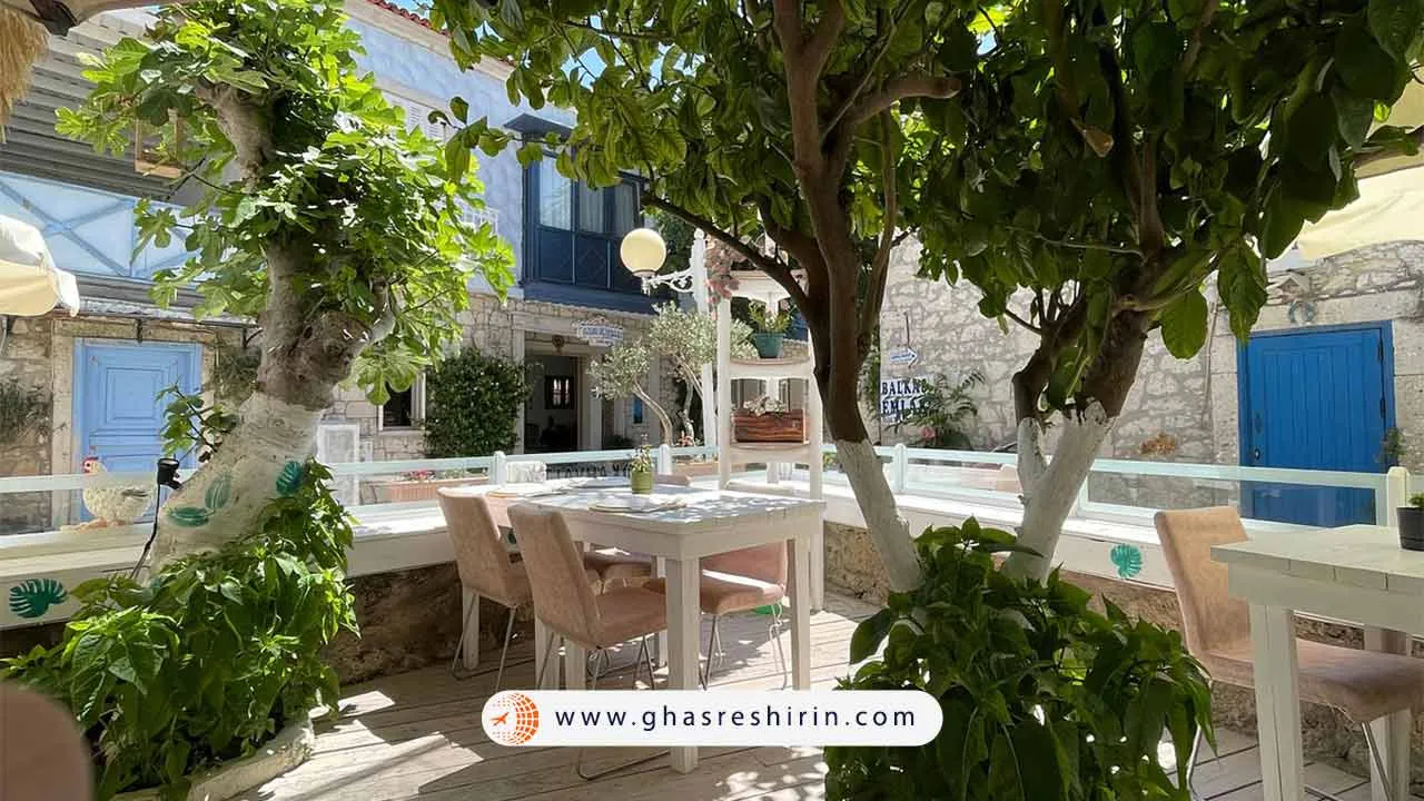 رستوران ها و کافه های آلاچاتی