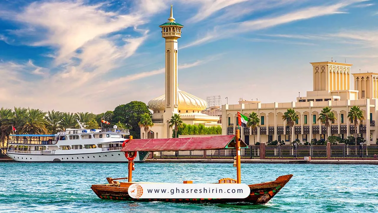 ابرا سواری(قایق سنتی)