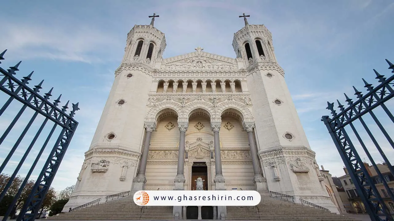 کلیسای بازیلیکا فورویر (FOURVIÈRE BASILICA)