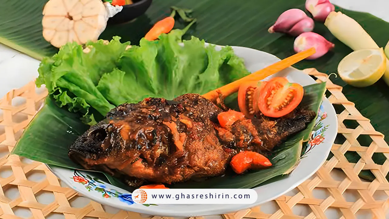 ماهی گریل شده (Ikan Bakar)