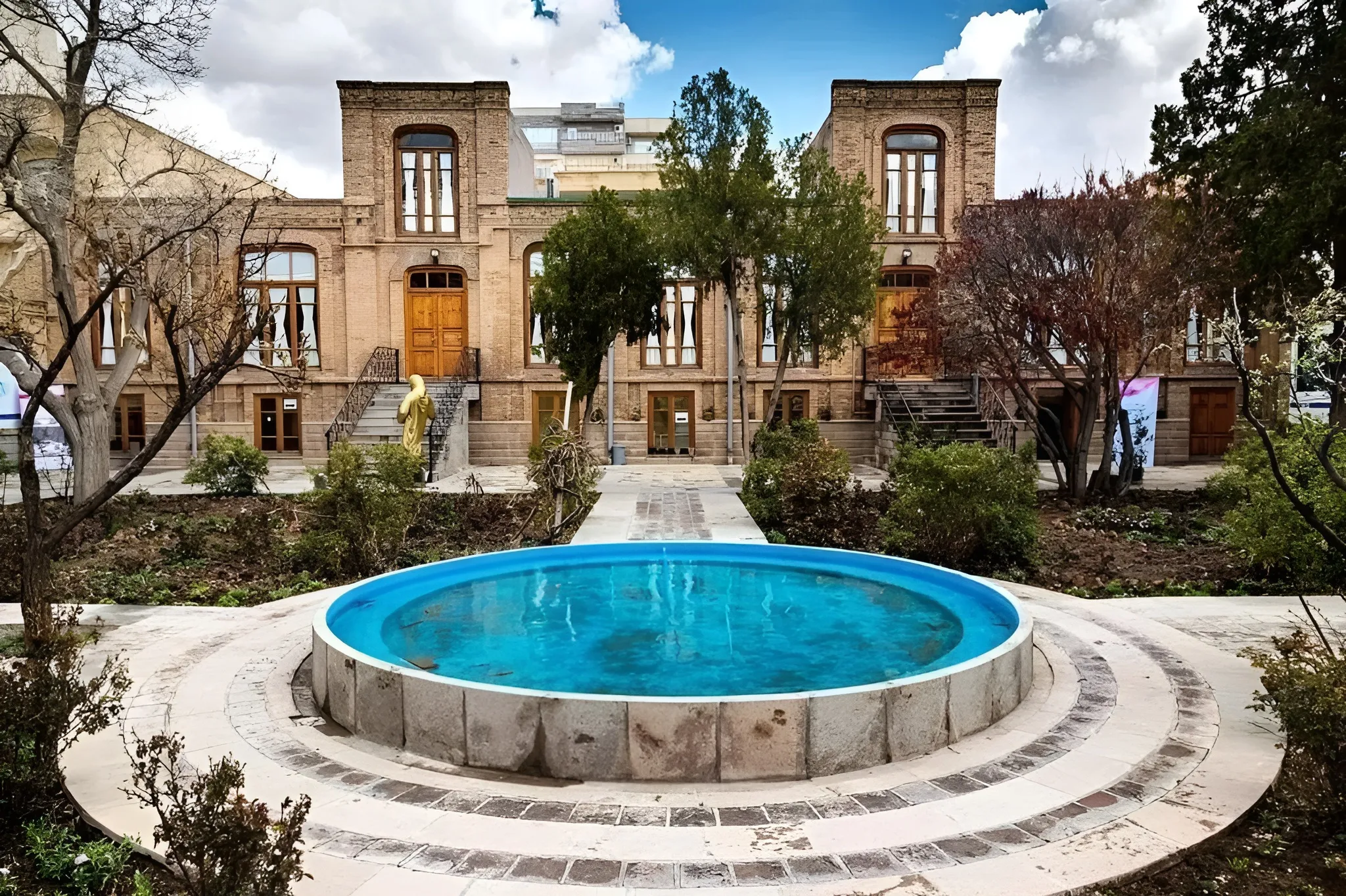 خانه پدری پروین اعتصامی در تبریز