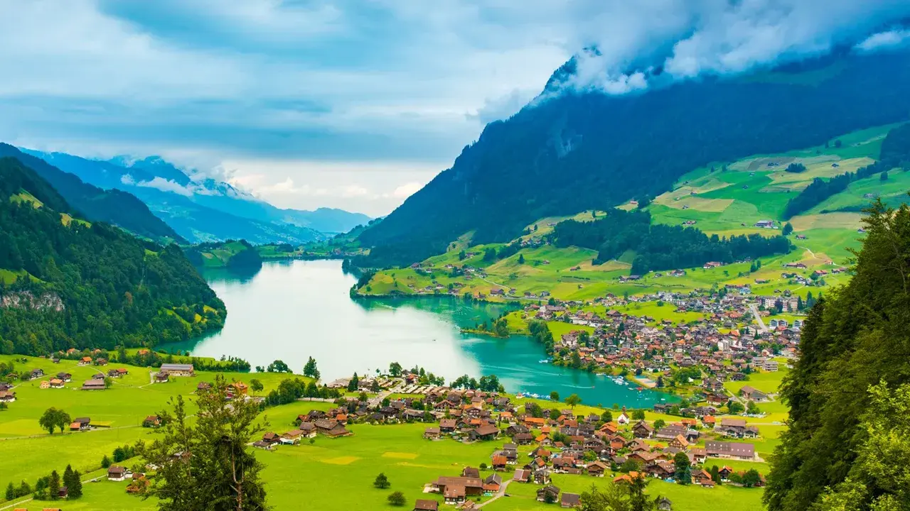 بهترین زمان سفر به سوئیس