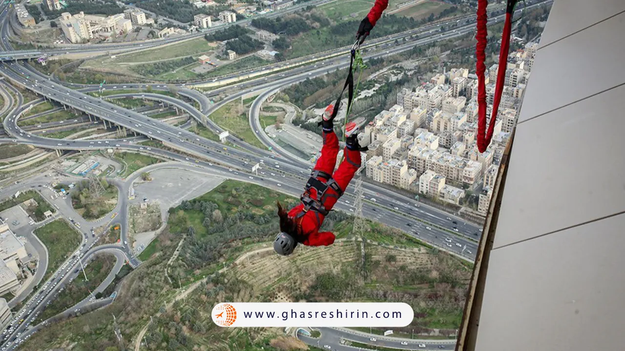 بانجی جامپینگ برج میلاد