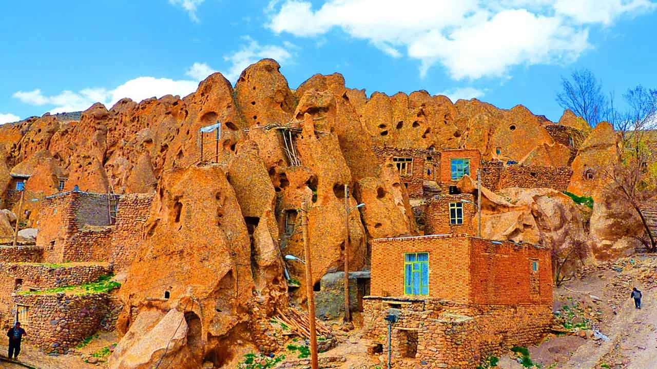 جاذبه های گردشگری روستای کندوان تبریز