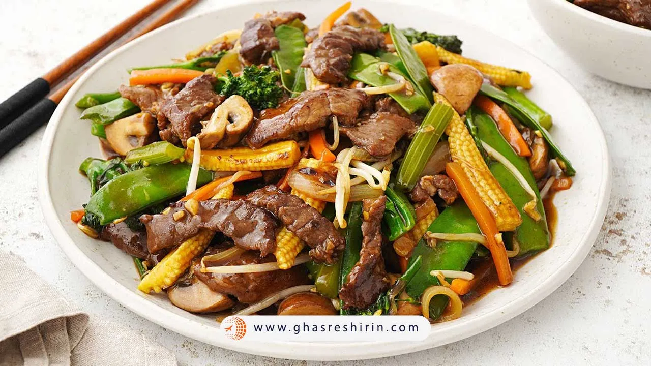 غذای چینی چاپسویی گوشت گوساله با مرغ و سبزیجات