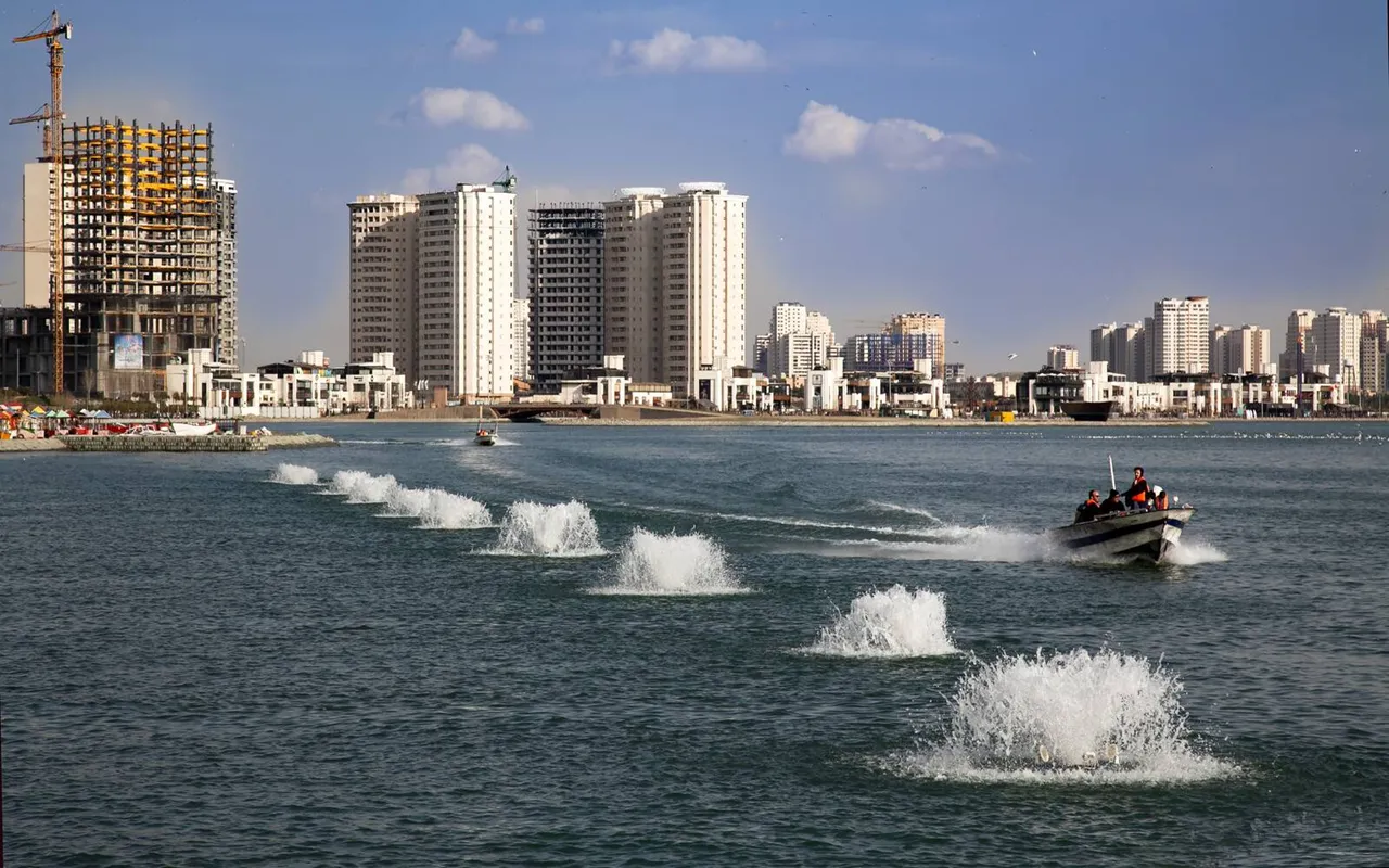 دریاچه چیتگر تهران