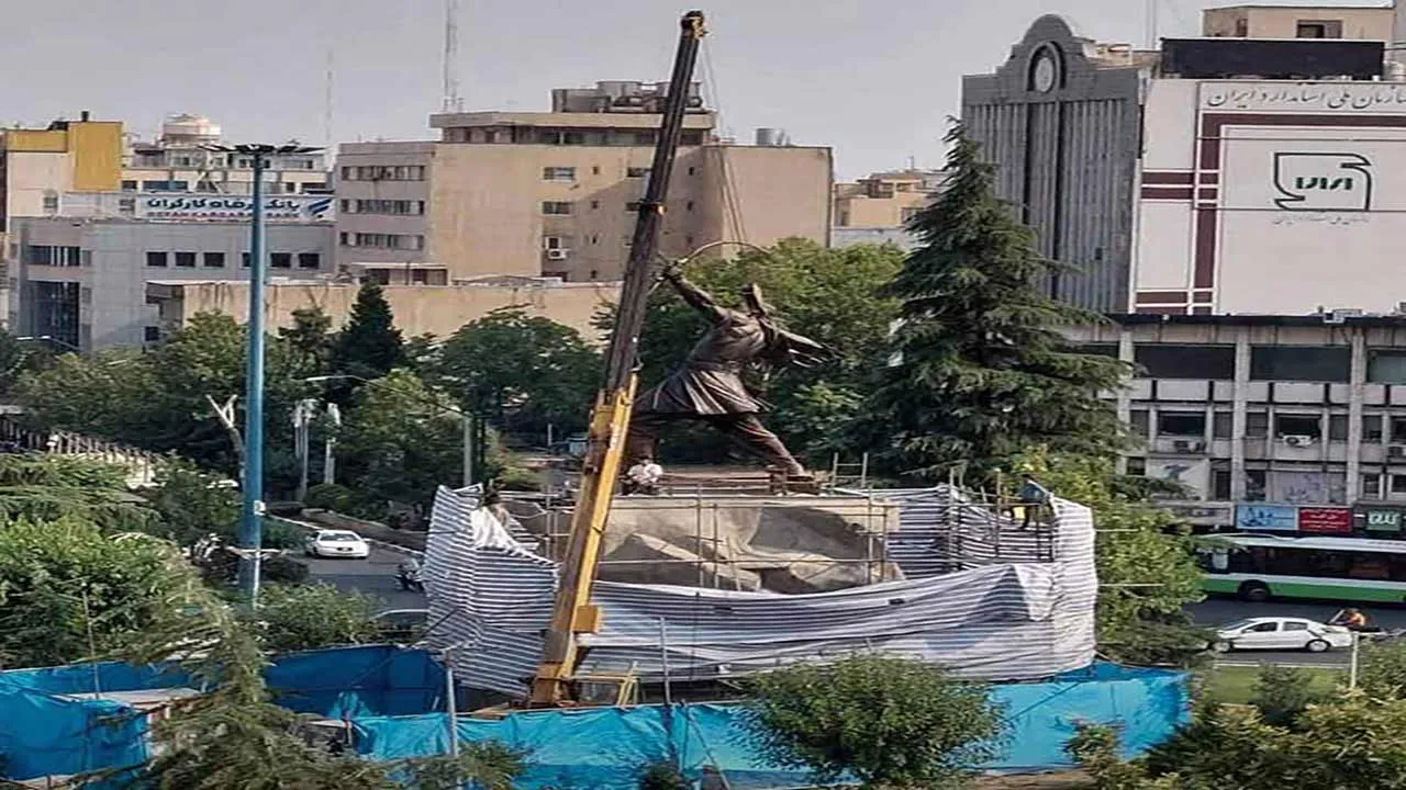 آرش کمانگیر به ونک رسید