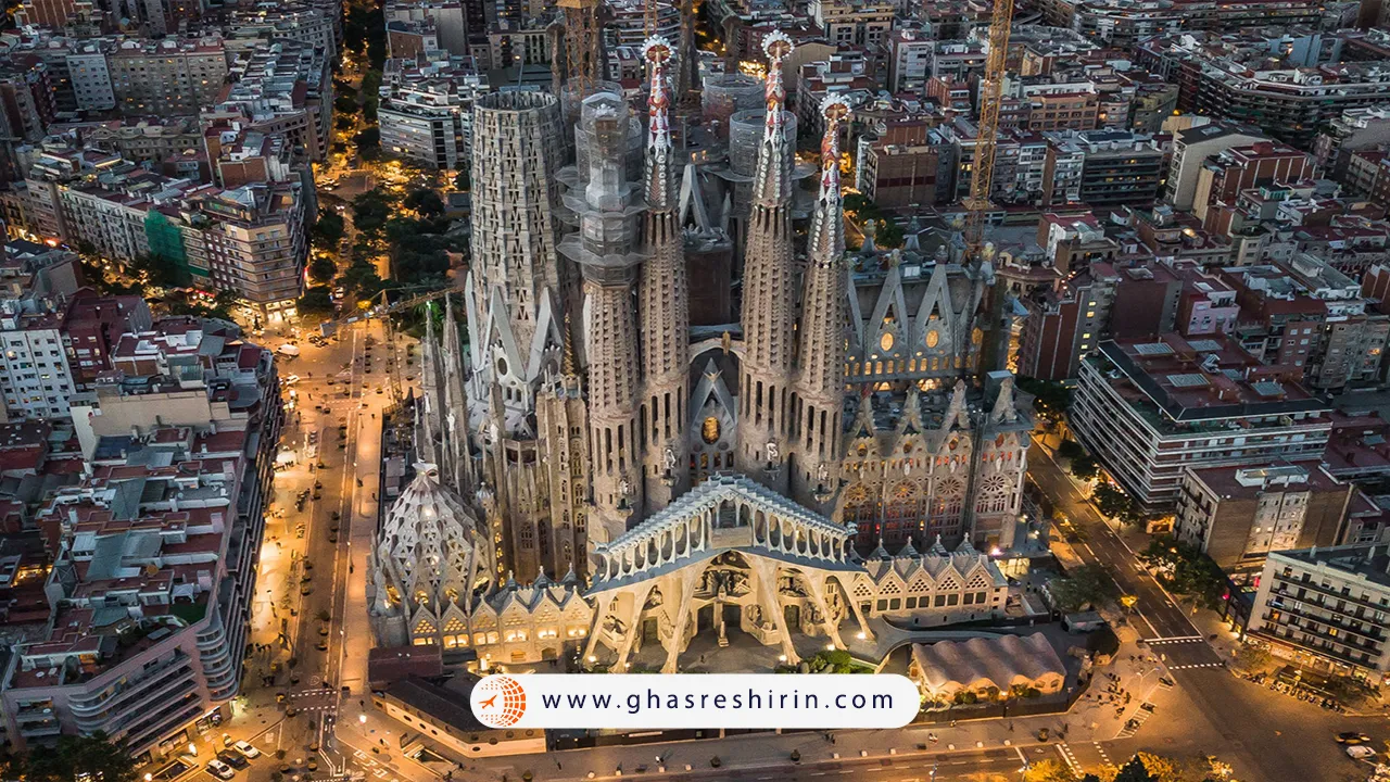 کلیسای ساگرادا فامیلیا اسپانیا