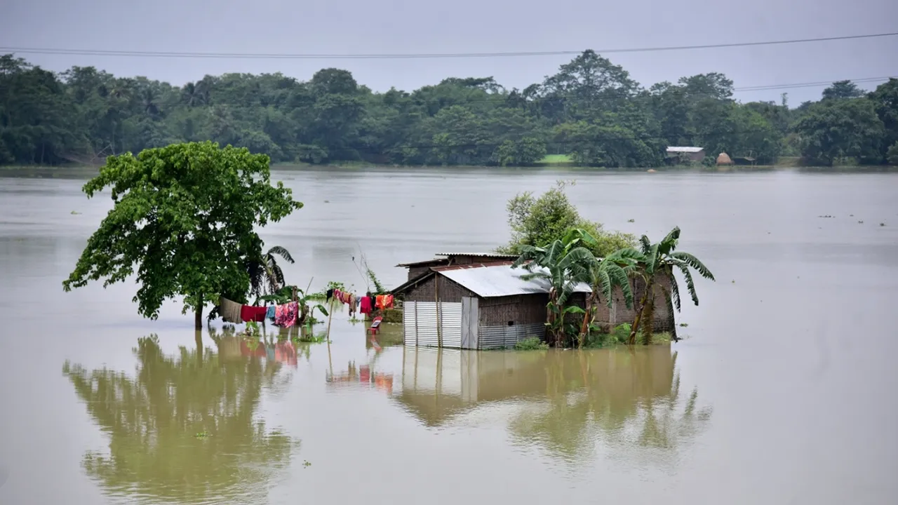سیل در جنوب آسیا