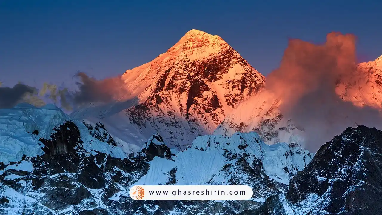 قله اورست در کجا قرار دارد