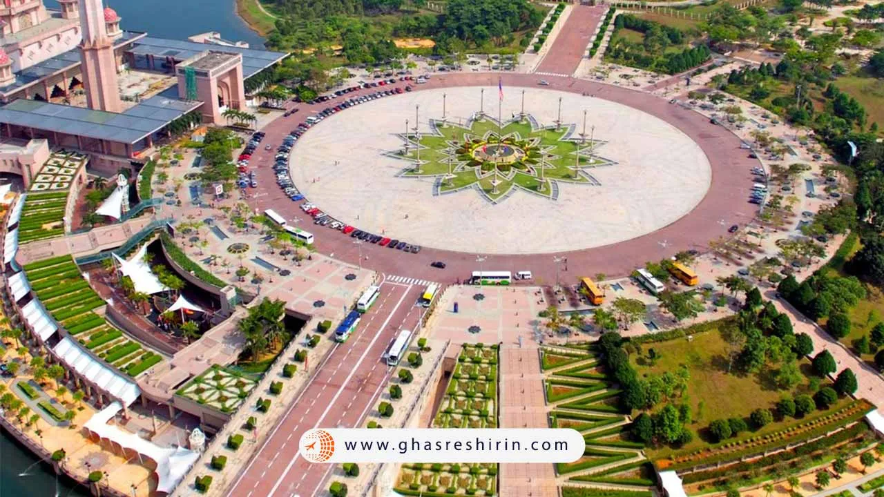 میدان اصلی شهر پوتراجایا مالزی