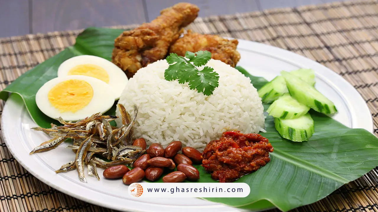 ناسی لماک (Nasi Lemak) از معروف ترین غذاهای خیابانی کوالالامپور مالزی