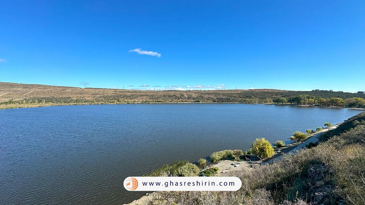 دریاچه لیسی (Lake Lisi) از جاذبه های طبیعی گرجستان