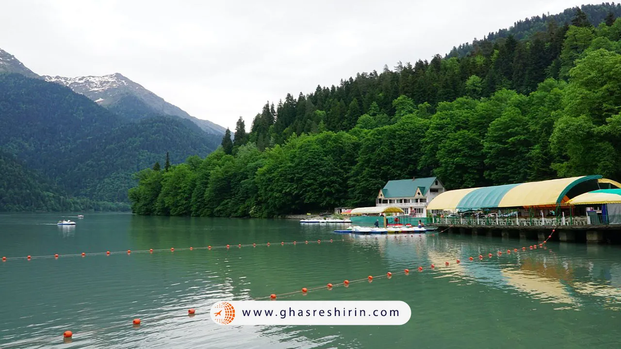 دریاچه ریتسا (Lake Ritsa)