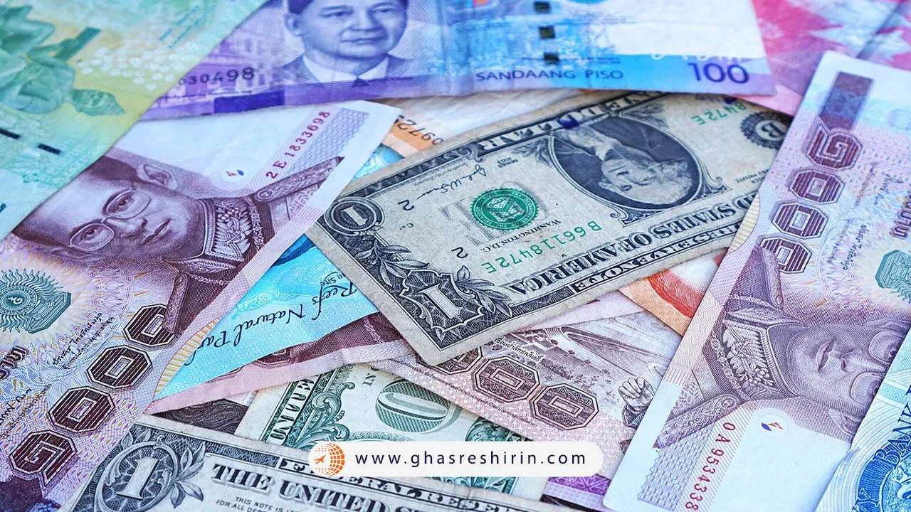 برای سفر به تایلند، بات ببریم یا دلار؟