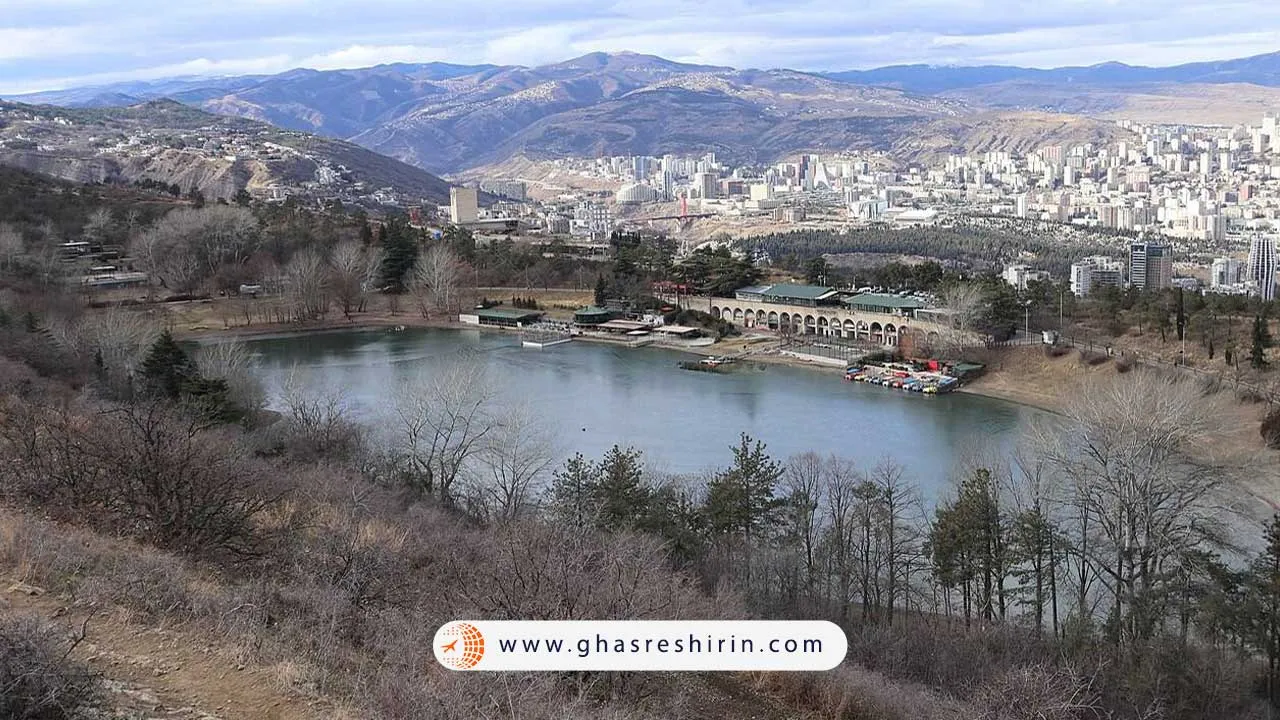 دریاچه لاک‌پشت در تفلیس (Turtle Lake) از مکان های دیدنی گرجستان