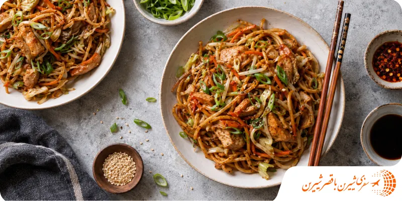 چیکن چومین Chicken Chow Mein