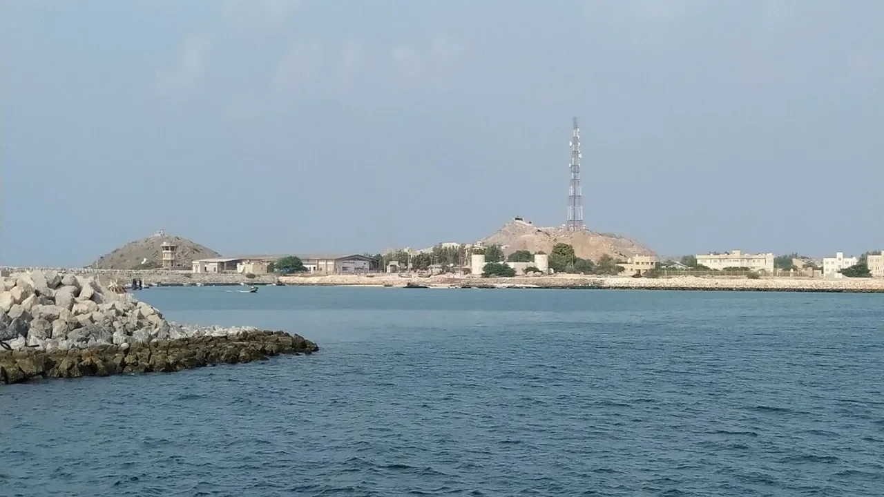 تنب بزرگ و تنب کوچک