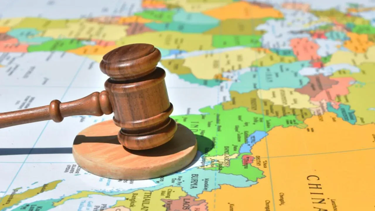 عجیب ترین قوانین کشورهای دنیا