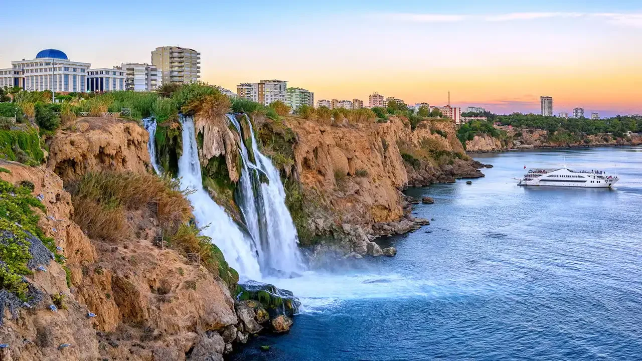جاذبه های گردشگری آنتالیا