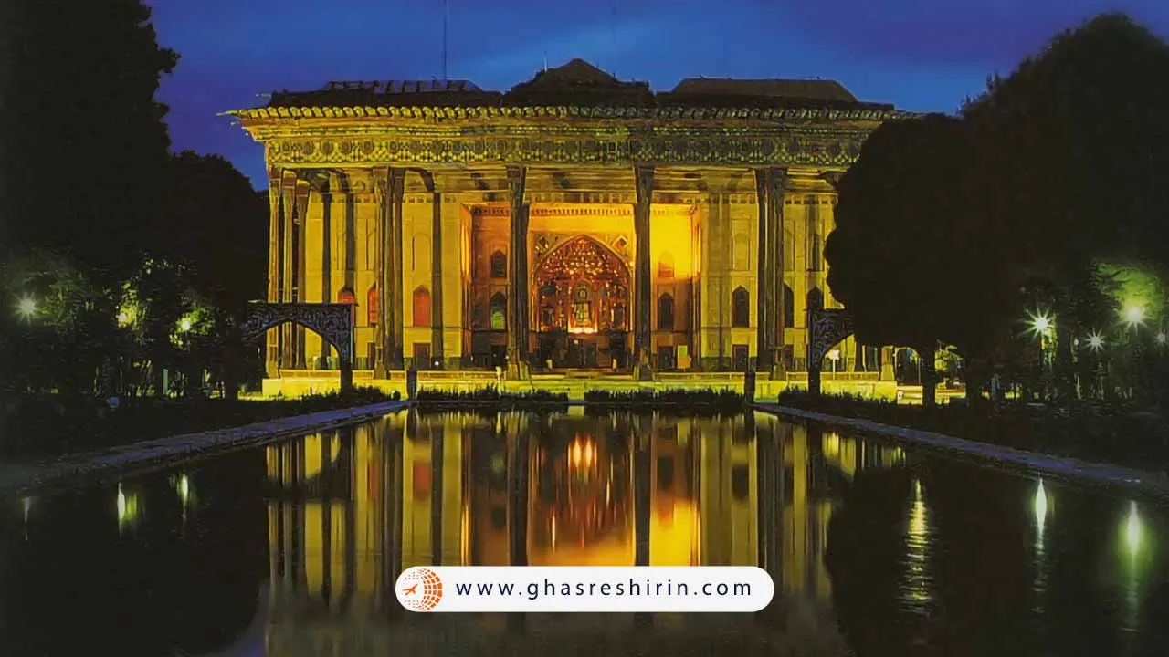 یکی از معروف ترین کاخ های اصفهان