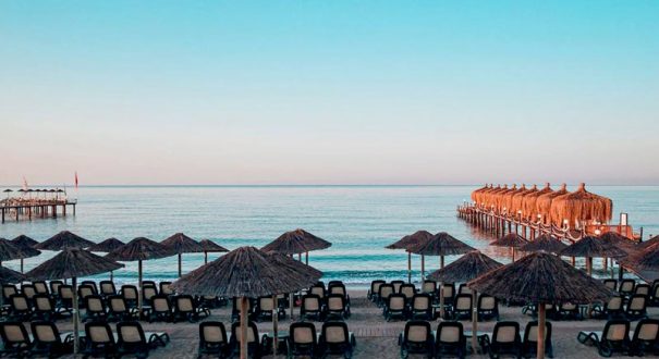 ساحل اختصاصی هتل آستریا کرملین پالاس آنتالیا ساحل اختصاصی هتل آستریا کرملین پالاس آنتالیا