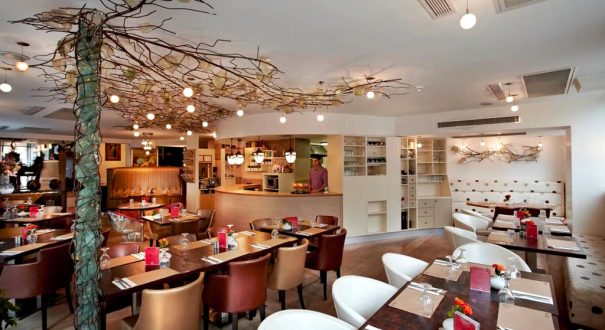 کافی شاپ هتل کوناک استانبول کافی شاپ هتل کوناک استانبول