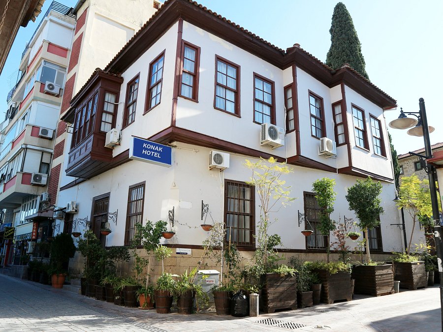 هتل کناک استانبول (Konak Hotel)