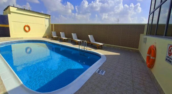 استخر روباز هتل سنترال دبی استخر روباز هتل سنترال دبی