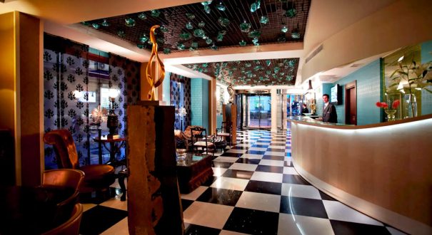 رسپشن هتل کوناک استانبول رسپشن هتل کوناک استانبول