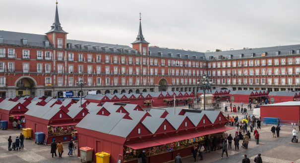 میدان پلازا مایور