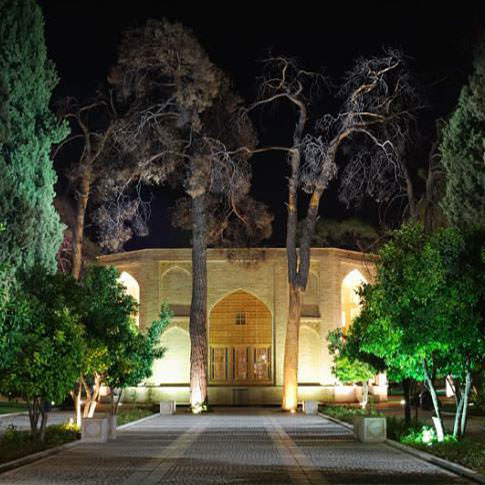 سفر به اعماق تاریخ ایران در باغ جهان نما شیراز