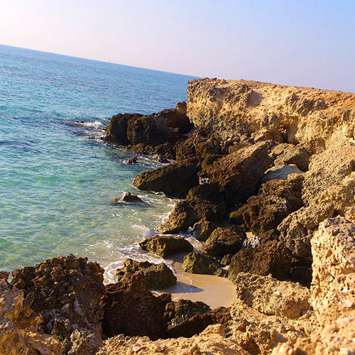 هندورابی جزیره ای بکر و زیبا در خلیج فارس