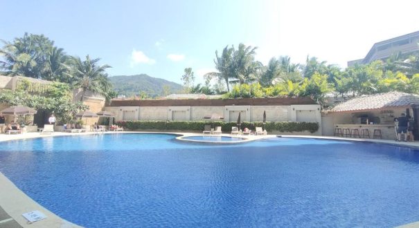 استخر هتل استخر هتل