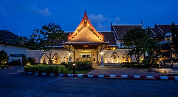 deevana-patong-resortandspa-gallery-overview10 هتل دیوانا پاتونگ ریزورت پوکت (Deevana Patong Resort)