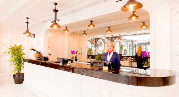 رسپشن هتل متروپولین تکسیم رسپشن هتل متروپولین تکسیم