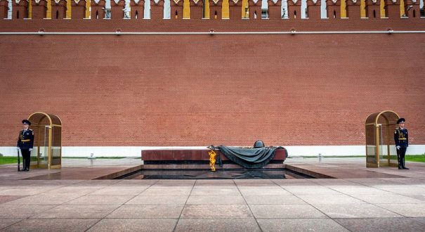 آرامگاه سرباز گمنام و شعله جاویدان