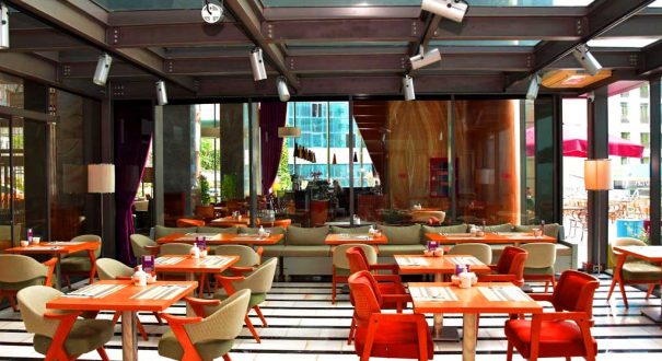 Crowne Plaza Harbiye کافی شاپ هتل کرون پلازا هاربیه استانبول